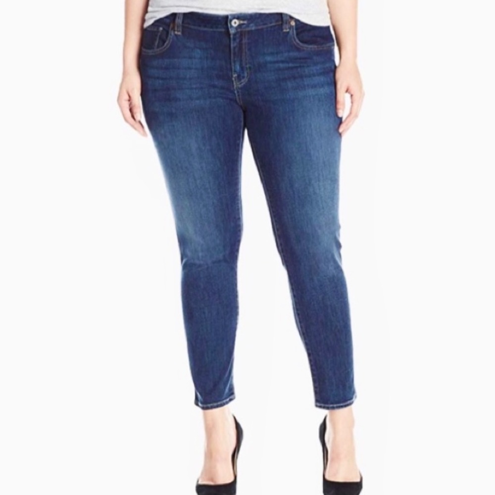 Lane Bryant High Rise Medium Wash Cropped Skinny Jeans